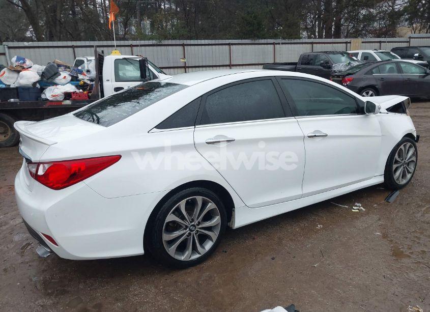 Photo 4 of 2014 Hyundai Sonata SE (VIN 5NPEC4AC8EH922720)