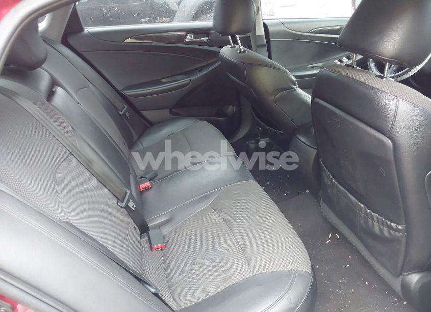 Photo 8 of 2014 Hyundai Sonata SE (VIN 5NPEC4AC8EH927349)