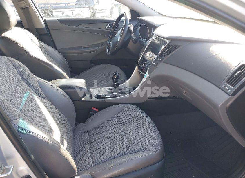 Photo 5 of 2011 Hyundai Sonata SE (VIN 5NPEC4AC9BH035588)