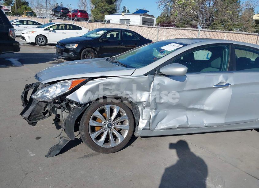 Photo 6 of 2011 Hyundai Sonata SE (VIN 5NPEC4AC9BH035588)