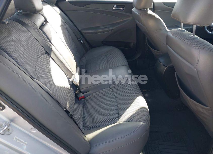 Photo 8 of 2011 Hyundai Sonata SE (VIN 5NPEC4AC9BH035588)