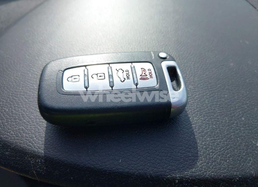 Photo 11 of 2011 Hyundai Sonata SE (VIN 5NPEC4AC9BH057624)