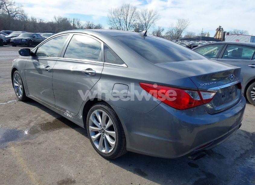Photo 3 of 2011 Hyundai Sonata SE (VIN 5NPEC4AC9BH057624)