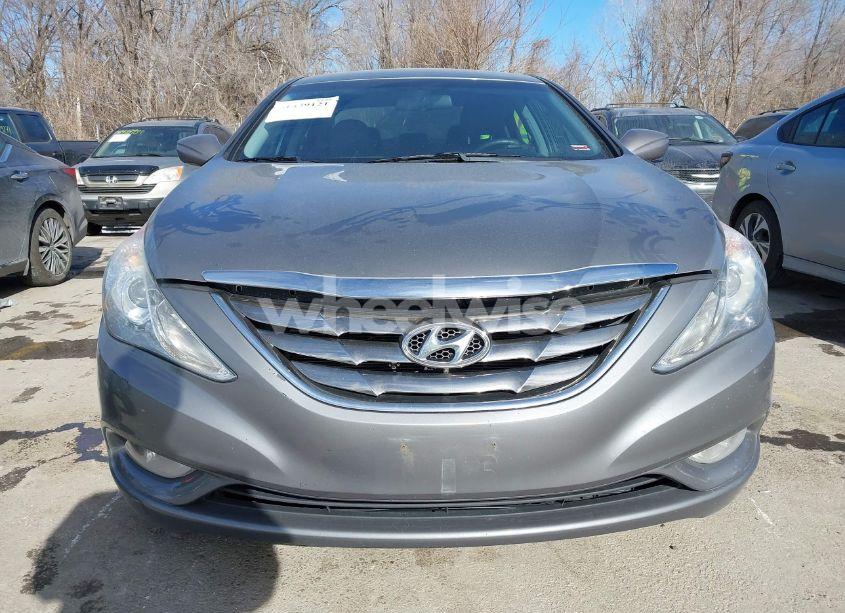 Photo 6 of 2011 Hyundai Sonata SE (VIN 5NPEC4AC9BH057624)