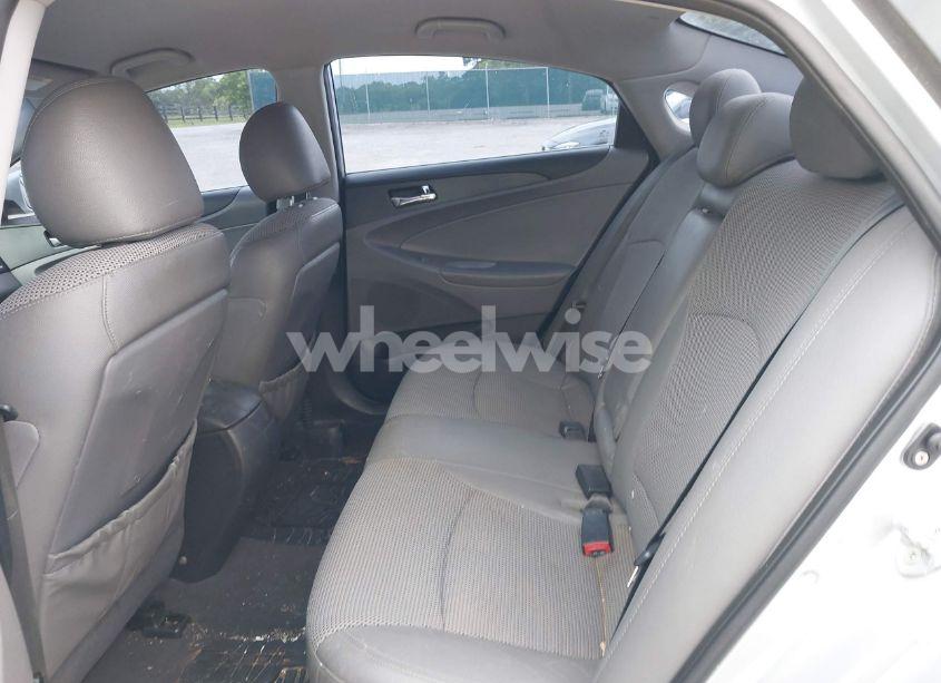 Photo 8 of 2011 Hyundai Sonata SE (VIN 5NPEC4AC9BH097668)
