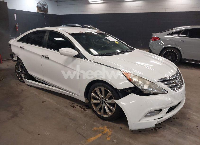 2011 Hyundai Sonata SE (VIN 5NPEC4AC9BH117515) main photo