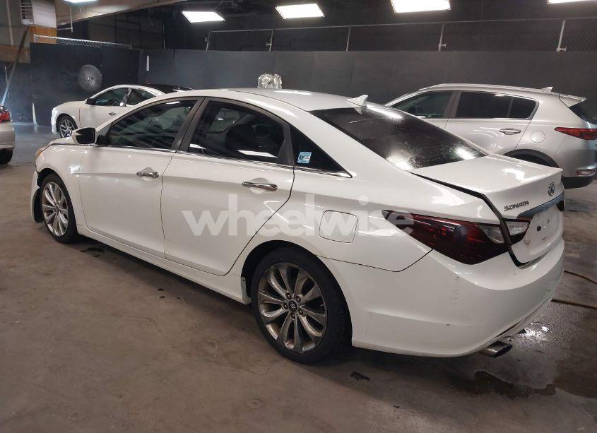 Photo 3 of 2011 Hyundai Sonata SE (VIN 5NPEC4AC9BH117515)