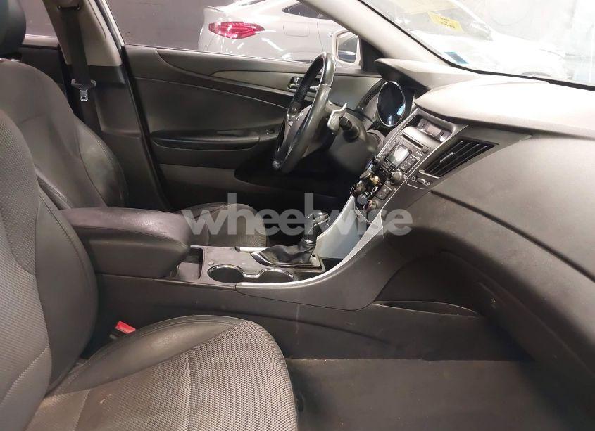 Photo 5 of 2011 Hyundai Sonata SE (VIN 5NPEC4AC9BH117515)