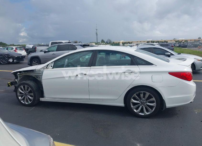 Photo 15 of 2011 Hyundai Sonata SE (VIN 5NPEC4AC9BH121628)