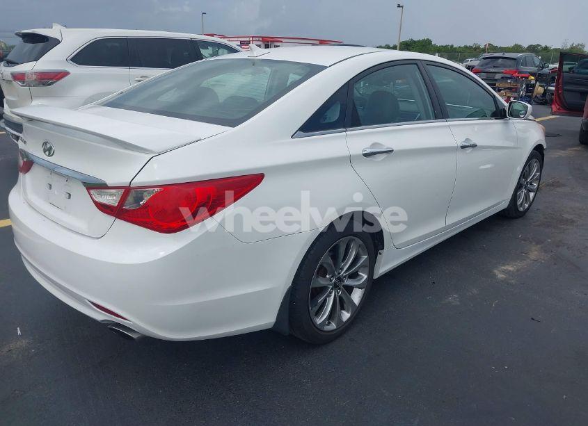 Photo 4 of 2011 Hyundai Sonata SE (VIN 5NPEC4AC9BH121628)