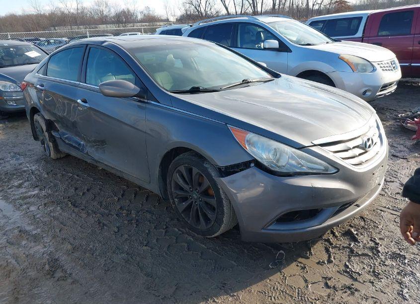2011 Hyundai Sonata SE (VIN 5NPEC4AC9BH128045) main photo