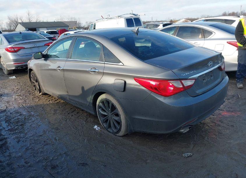 Photo 3 of 2011 Hyundai Sonata SE (VIN 5NPEC4AC9BH128045)