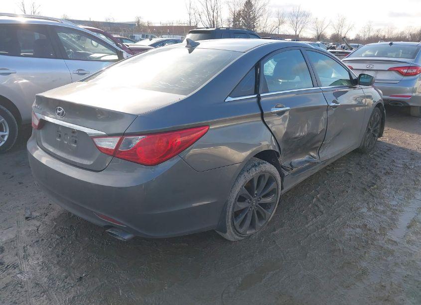 Photo 4 of 2011 Hyundai Sonata SE (VIN 5NPEC4AC9BH128045)