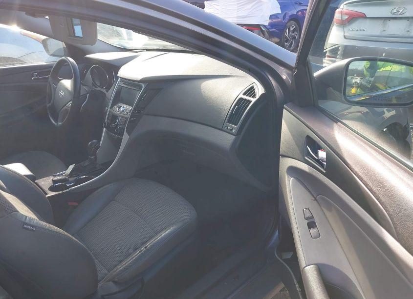 Photo 5 of 2011 Hyundai Sonata SE (VIN 5NPEC4AC9BH128045)