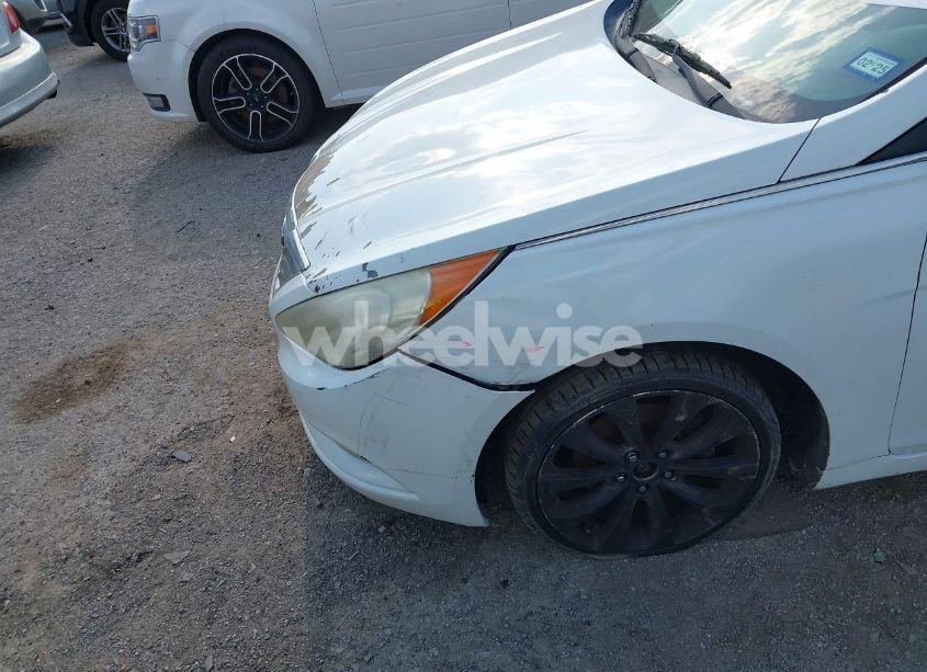 Photo 11 of 2011 Hyundai Sonata SE (VIN 5NPEC4AC9BH143192)