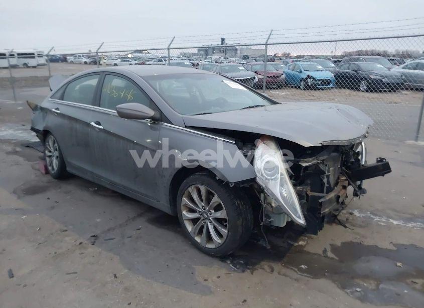 2011 Hyundai Sonata SE (VIN 5NPEC4AC9BH224824) main photo