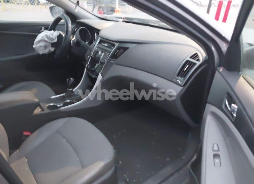 Photo 5 of 2011 Hyundai Sonata SE (VIN 5NPEC4AC9BH224824)