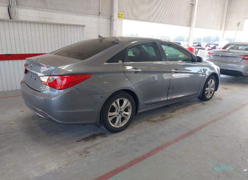 Photo 4 of 2011 Hyundai Sonata LIMITED (VIN 5NPEC4AC9BH233586)