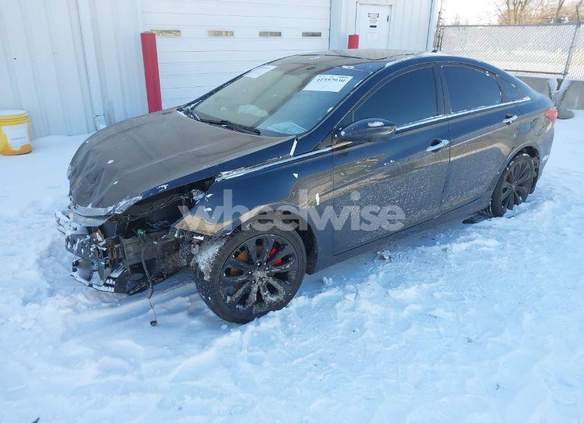 Photo 2 of 2011 Hyundai Sonata SE (VIN 5NPEC4AC9BH251585)