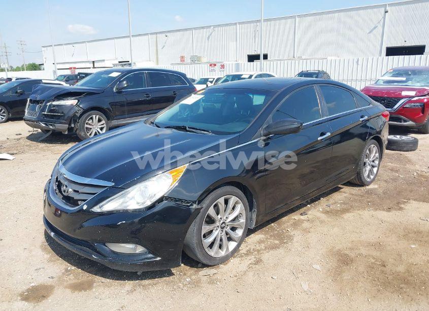 Photo 2 of 2011 Hyundai Sonata SE (VIN 5NPEC4AC9BH288975)