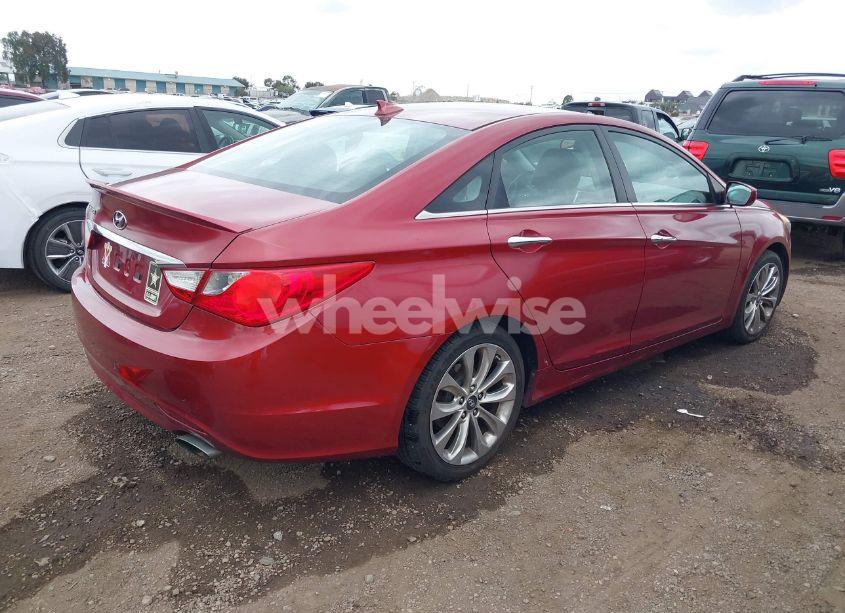 Photo 4 of 2012 Hyundai Sonata SE (VIN 5NPEC4AC9CH447253)