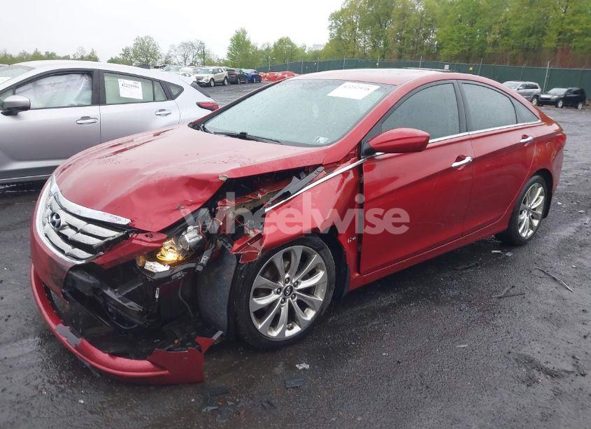 Photo 2 of 2013 Hyundai Sonata SE (VIN 5NPEC4AC9DH542560)