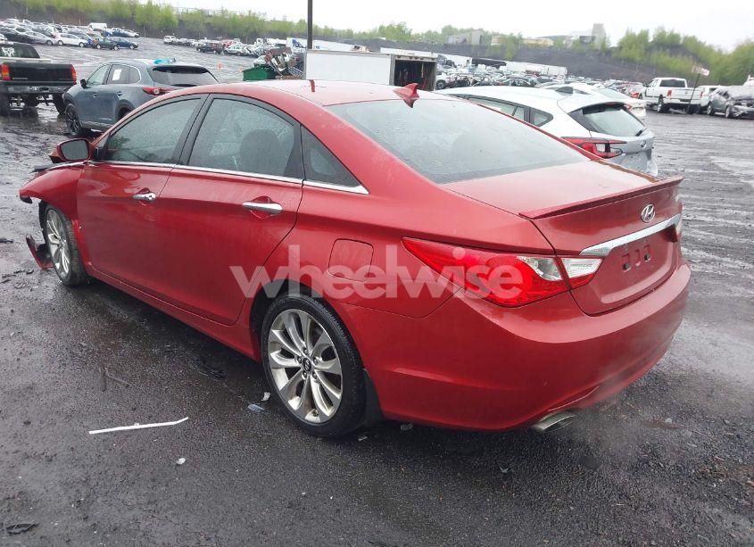 Photo 3 of 2013 Hyundai Sonata SE (VIN 5NPEC4AC9DH542560)