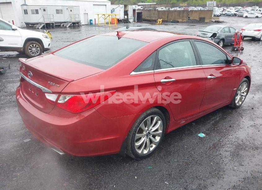 Photo 4 of 2013 Hyundai Sonata SE (VIN 5NPEC4AC9DH542560)