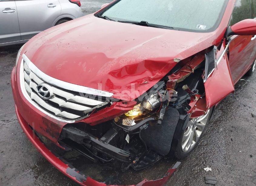 Photo 6 of 2013 Hyundai Sonata SE (VIN 5NPEC4AC9DH542560)