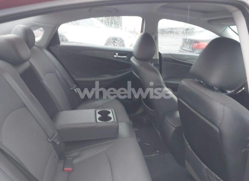 Photo 8 of 2013 Hyundai Sonata SE (VIN 5NPEC4AC9DH542560)