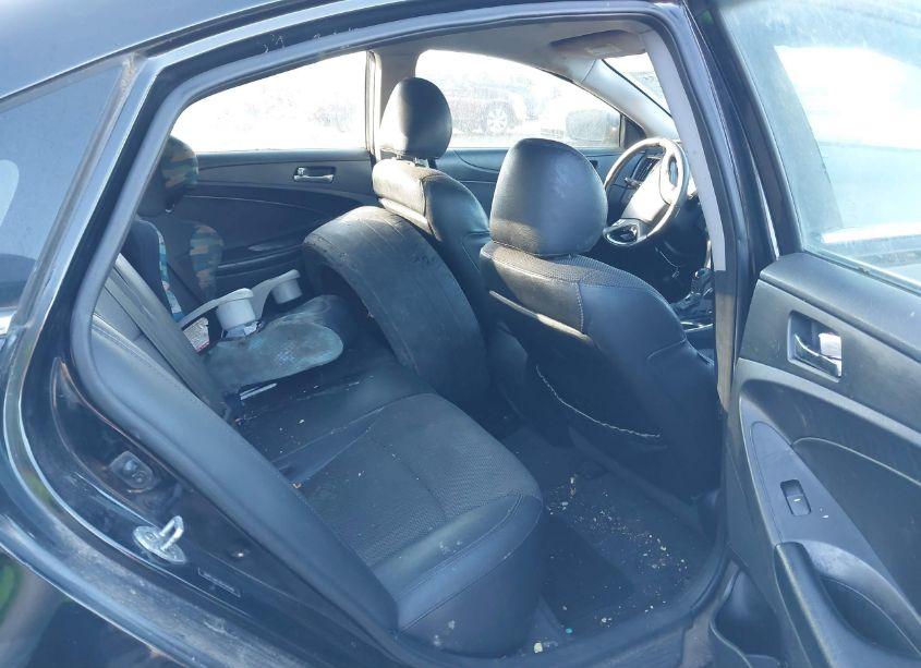 Photo 8 of 2013 Hyundai Sonata SE (VIN 5NPEC4AC9DH566986)