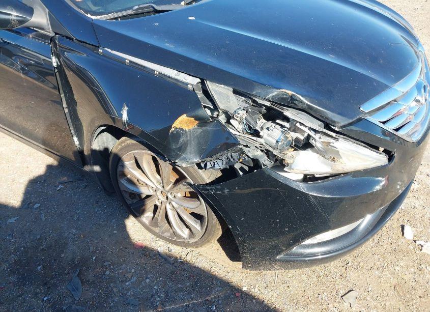 Photo 12 of 2013 Hyundai Sonata SE (VIN 5NPEC4AC9DH646627)