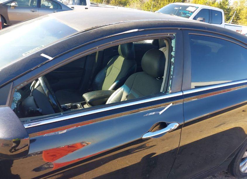 Photo 13 of 2013 Hyundai Sonata SE (VIN 5NPEC4AC9DH646627)