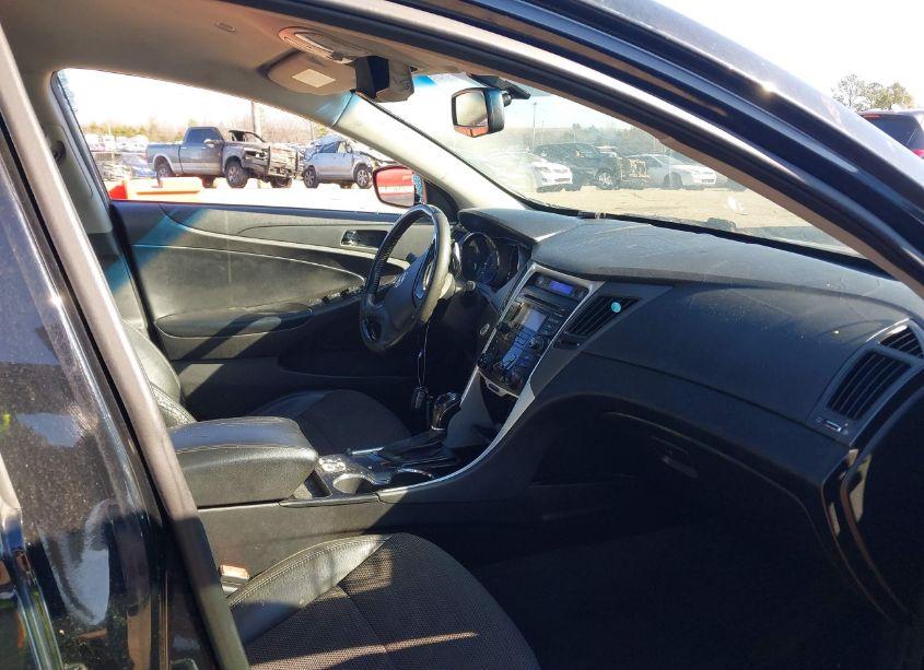 Photo 5 of 2013 Hyundai Sonata SE (VIN 5NPEC4AC9DH646627)