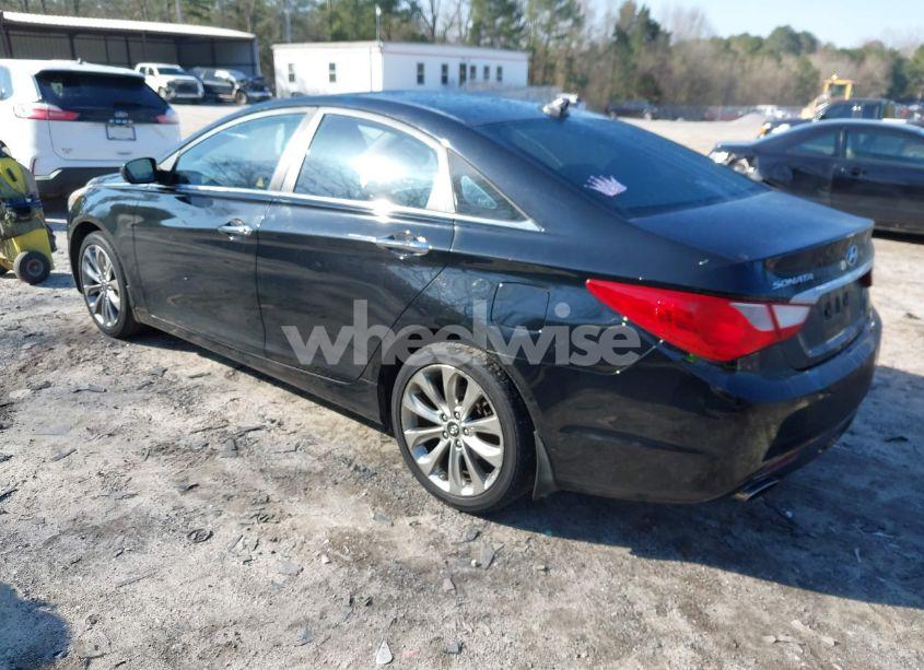 Photo 3 of 2013 Hyundai Sonata SE (VIN 5NPEC4AC9DH649320)