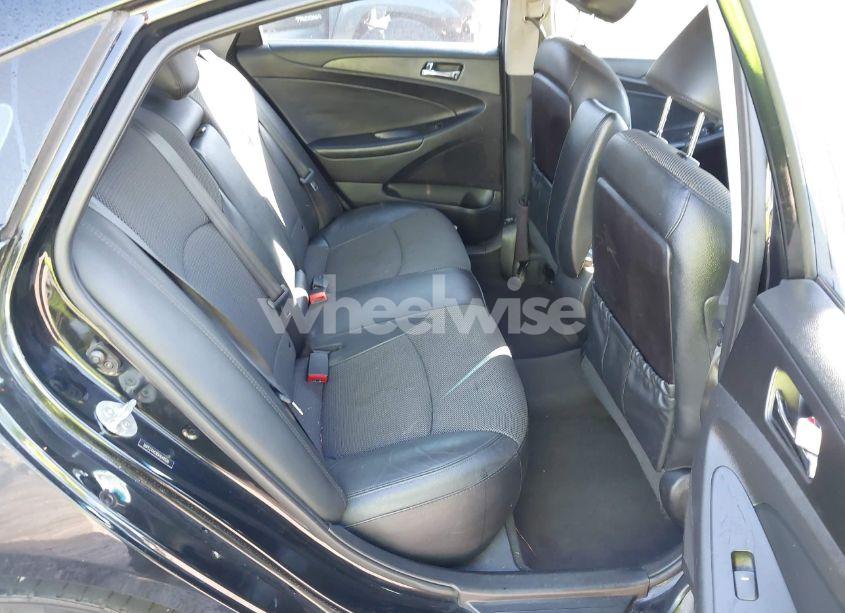 Photo 8 of 2013 Hyundai Sonata SE (VIN 5NPEC4AC9DH649320)