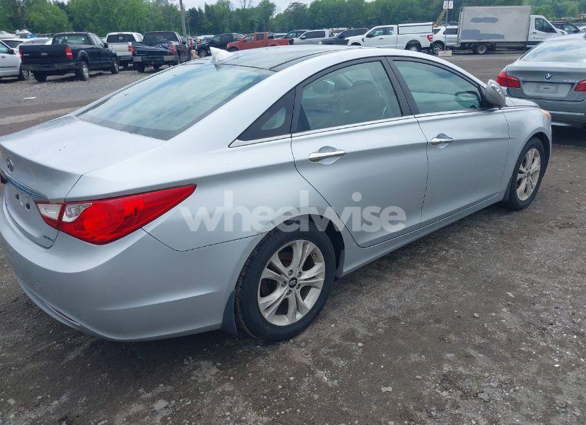 Photo 4 of 2013 Hyundai Sonata LIMITED (VIN 5NPEC4AC9DH657210)