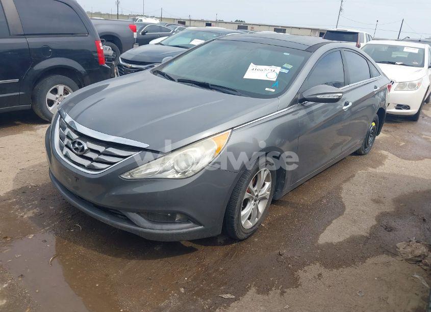 Photo 2 of 2013 Hyundai Sonata LIMITED (VIN 5NPEC4AC9DH685556)