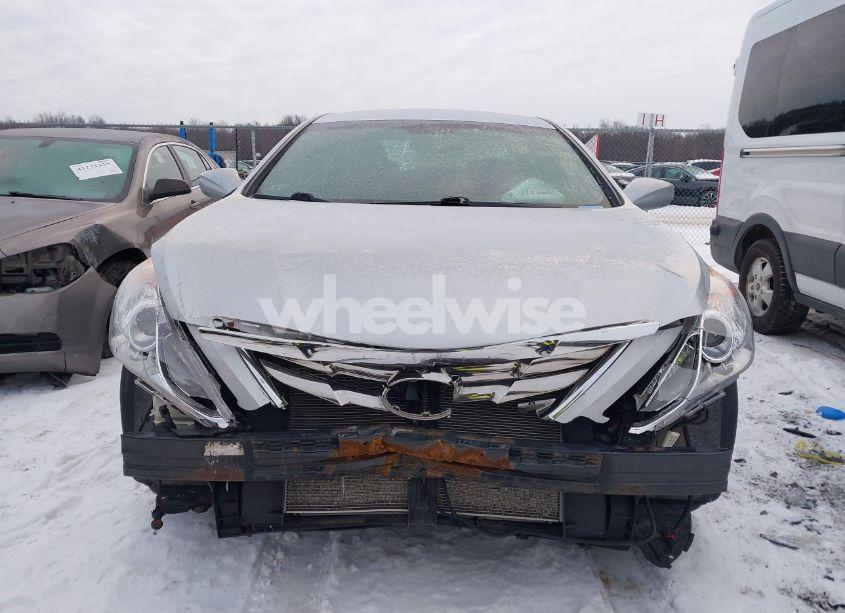Photo 13 of 2013 Hyundai Sonata SE (VIN 5NPEC4AC9DH686514)