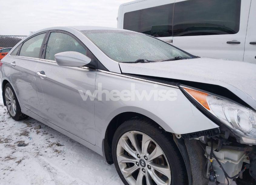 Photo 14 of 2013 Hyundai Sonata SE (VIN 5NPEC4AC9DH686514)