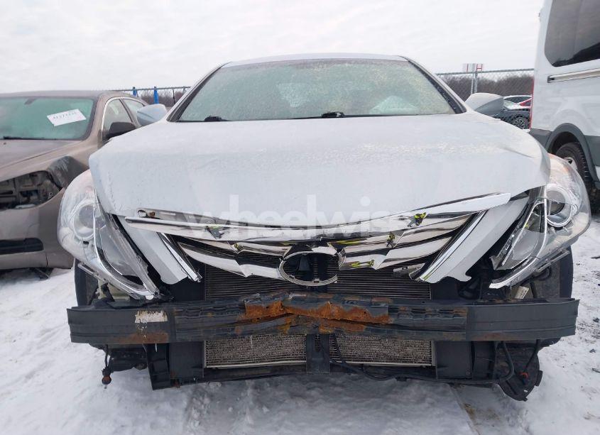 Photo 6 of 2013 Hyundai Sonata SE (VIN 5NPEC4AC9DH686514)