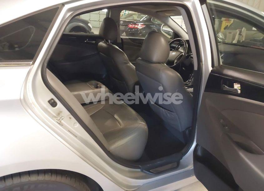 Photo 8 of 2013 Hyundai Sonata (VIN 5NPEC4AC9DH690997)