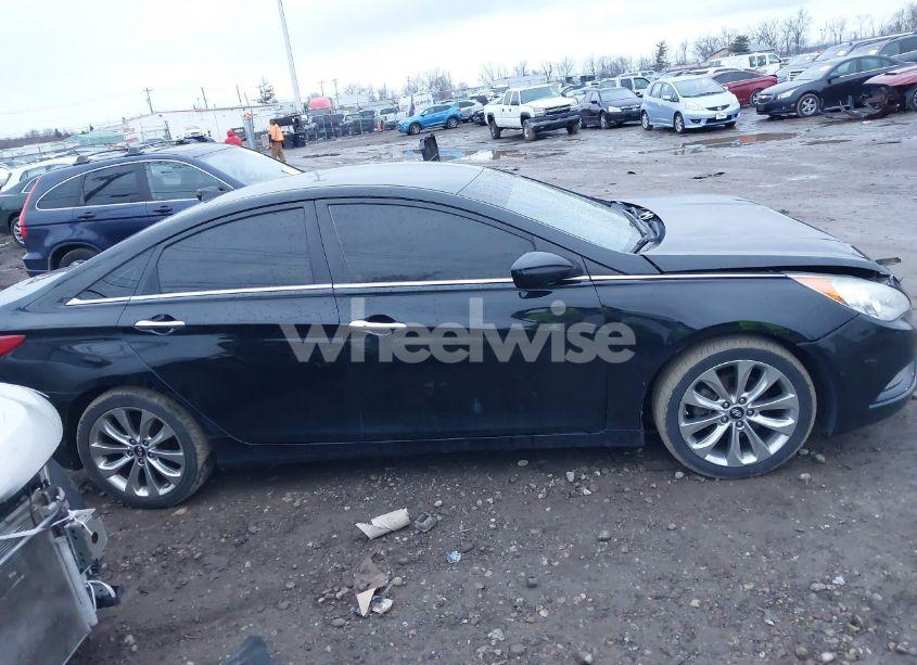 Photo 13 of 2013 Hyundai Sonata SE (VIN 5NPEC4AC9DH715817)