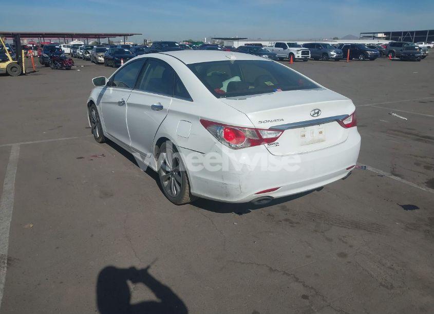 Photo 3 of 2013 Hyundai Sonata SE (VIN 5NPEC4AC9DH729538)