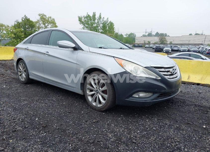 2013 Hyundai Sonata SE (VIN 5NPEC4AC9DH762751) main photo