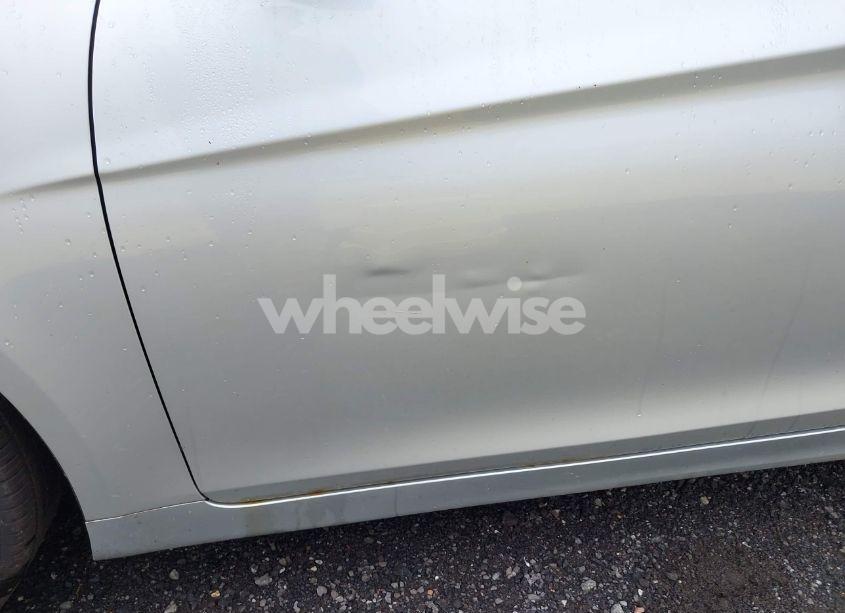 Photo 6 of 2013 Hyundai Sonata SE (VIN 5NPEC4AC9DH762751)