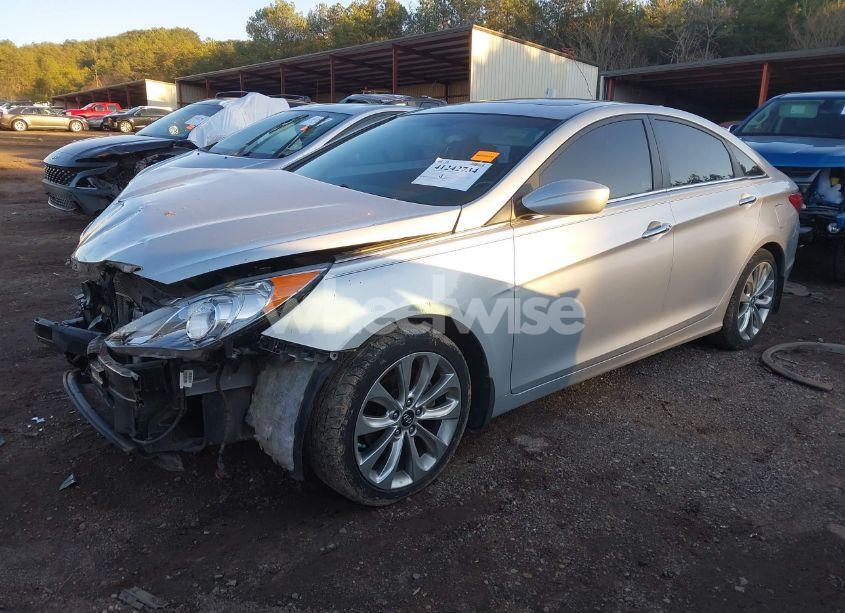 Photo 2 of 2013 Hyundai Sonata SE (VIN 5NPEC4AC9DH780313)