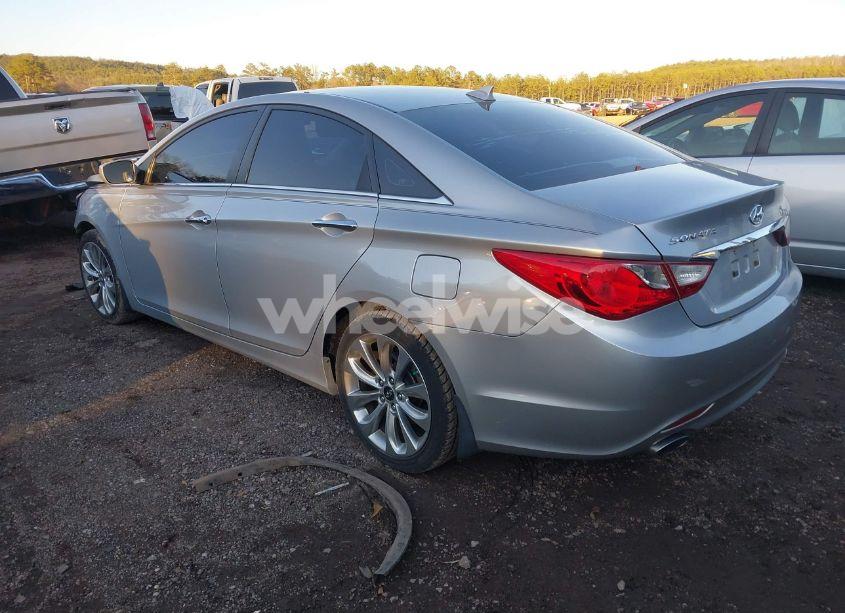 Photo 3 of 2013 Hyundai Sonata SE (VIN 5NPEC4AC9DH780313)