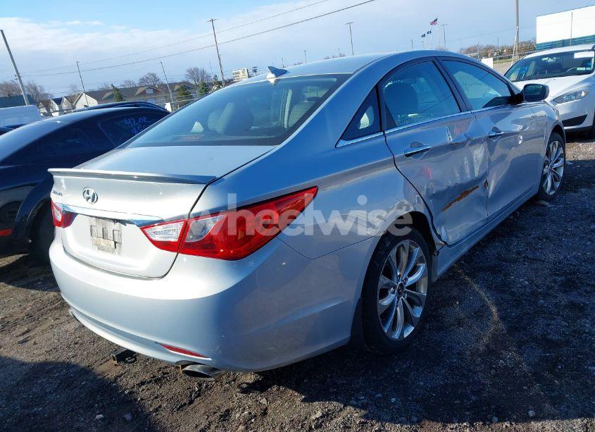 Photo 4 of 2013 Hyundai Sonata SE (VIN 5NPEC4AC9DH790761)