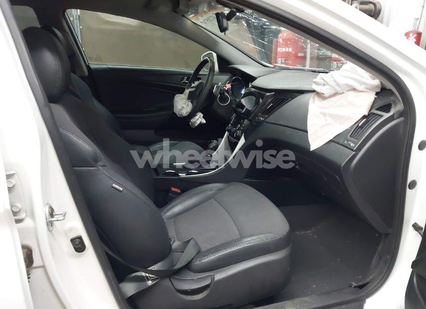 Photo 5 of 2013 Hyundai Sonata SE (VIN 5NPEC4AC9DH801466)